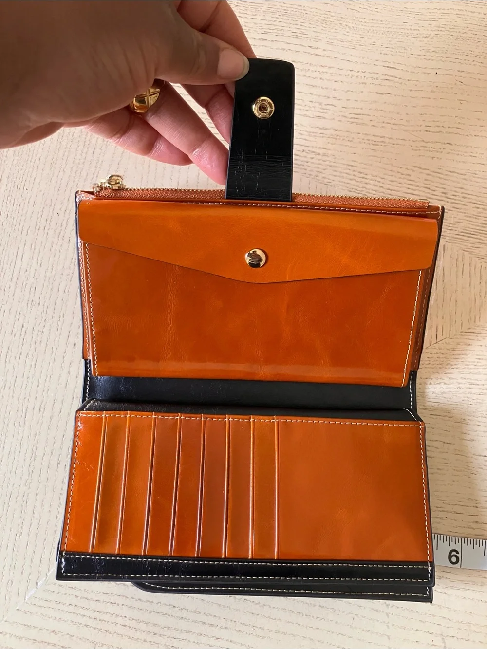 Women’s RFID Blocking Large Capacity Clutch Wallet in Luxury Wax Leather
